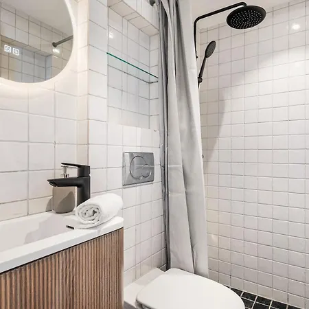 Lejlighed Spacious Gem In Old Town I New 2025 I 3 Bed 2 Bath