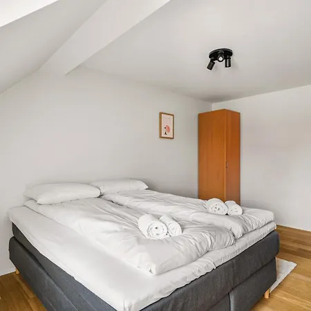 Lejlighed Spacious Gem In Old Town I New 2025 I 3 Bed 2 Bath *