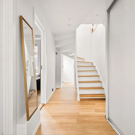 Spacious Gem In Old Town I New 2025 I 3 Bed 2 Bath Lejlighed Bergen