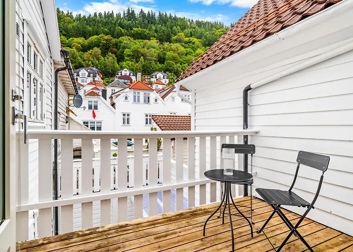 Apartament Spacious Gem In Old Town I New 2025 I 3 Bed 2 Bath *