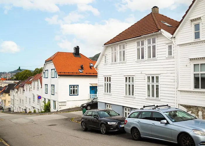 Spacious Gem In Old Town I New 2025 I 3 Bed 2 Bath