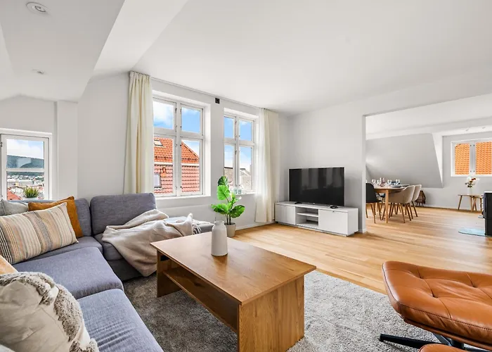 Spacious Gem In Old Town I New 2025 I 3 Bed 2 Bath Appartement Bergen